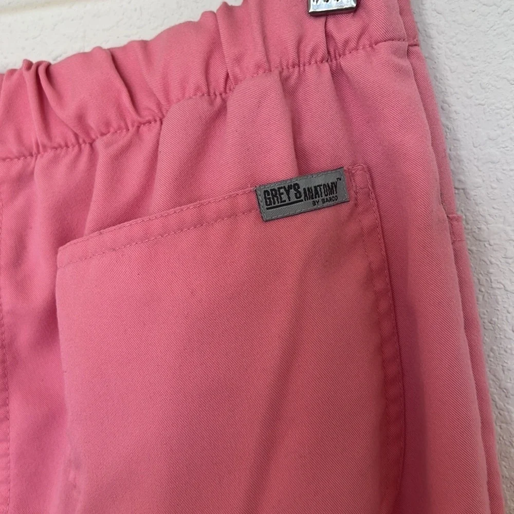 Grey’s Anatomy Retro Scrubs - Picture 6 of 6